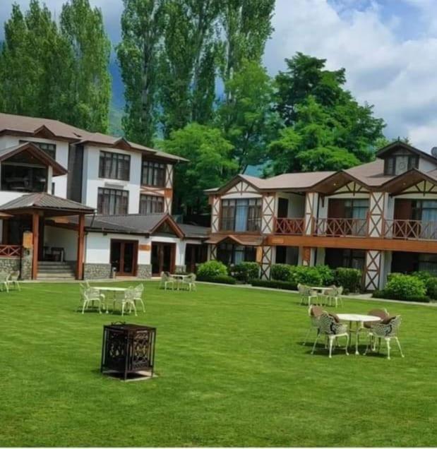 フォーチュン リゾート へ―ヴァン メンバー Itcs ホテルグループ Srīnagar エクステリア 写真